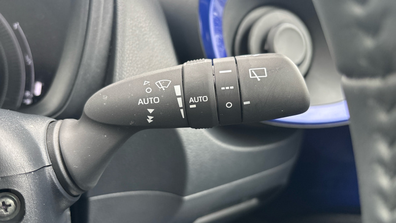 Toyota Aygo X 1.0 VVT-i Edge 5dr Auto Petrol Hatchback